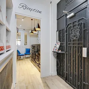 Riviera Elysees 3* Parijs