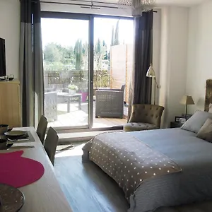 Appart hôtel à Deux Pas D'aix **