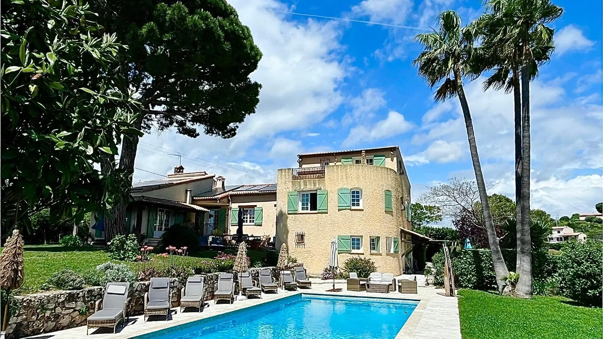 Villa Antoline location